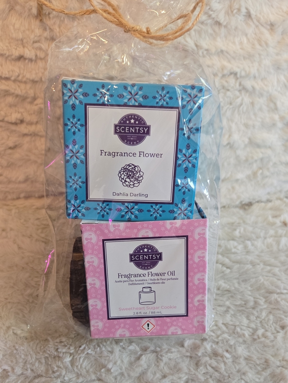 Scentsy Blue & Pink Fragrance Flower and Oil Duo